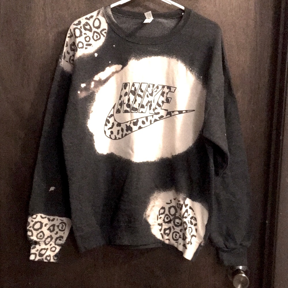 NIKE Leopard Bleached W/A Tie Dye Style Long Sleeve Super Soft Sweatshirt NWT